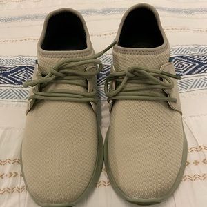 Vessi size 7 Everyday Classic Womens shoes